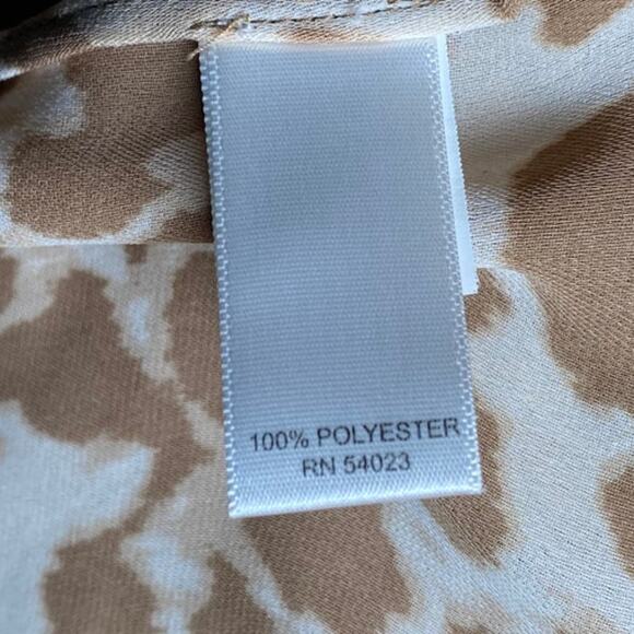 Banana Republic - Cheetah Print Blouse - Size 2 - Picture 12 of 13
